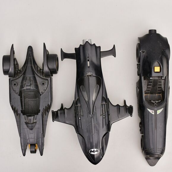 VINTAGE 1992 KENNER BATMAN VEHICLE BUNDLE LOT SKI BOAT BATMOBILE - Picture 1 of 14